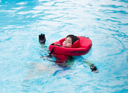 niño-nadando-equipo-19-sept2024